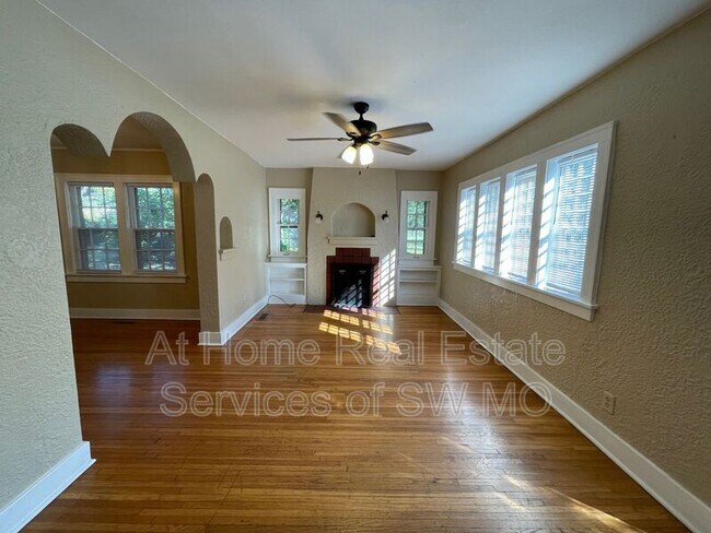 Foto del edificio - 925 E Sunshine St