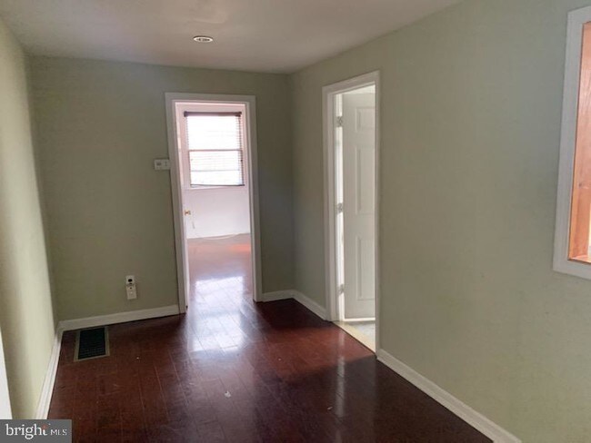 Foto del edificio - 4151 E Cheltenham Ave