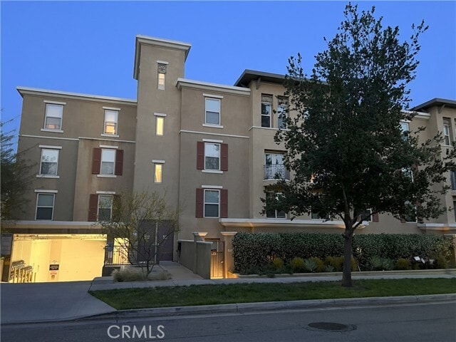 Foto del edificio - 128 N Oak Knoll Ave