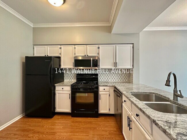 Building Photo - 1441 Walnut Hill Ave