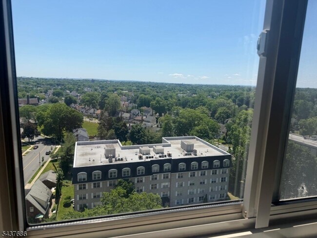 Foto del edificio - 377 S Harrison St