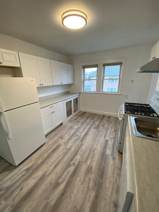 Building Photo - 40 Chubbuck St
