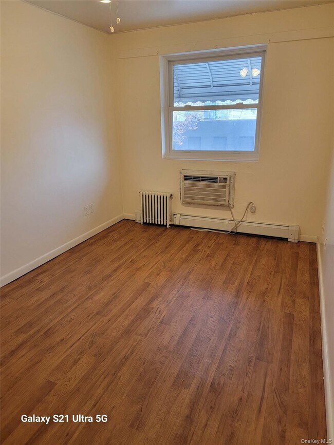 Foto del edificio - 48-82-82 37th St