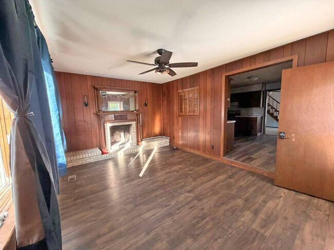 Foto del edificio - 2130 S Riverside Dr