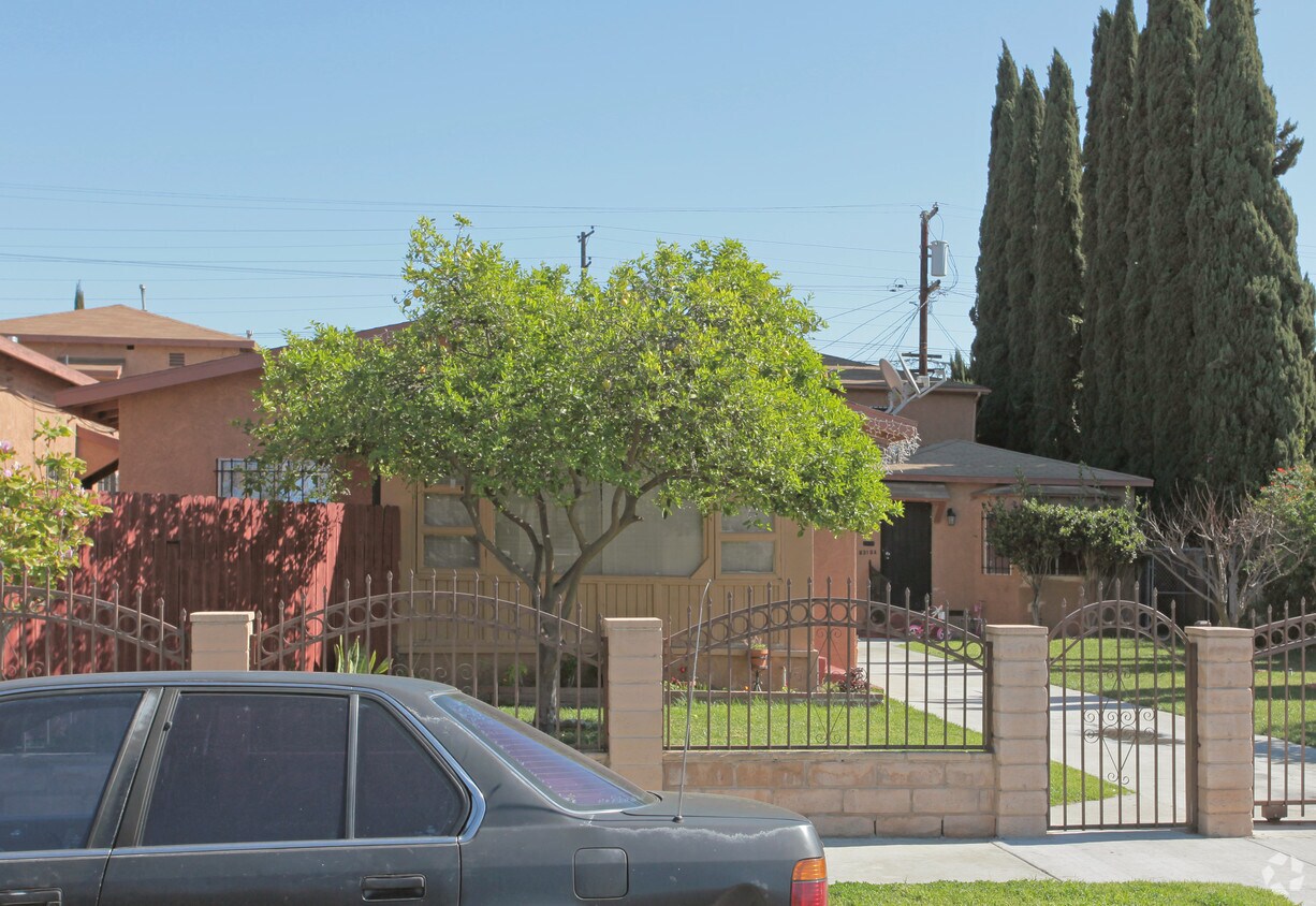 Building Photo - 6316 Cedar St