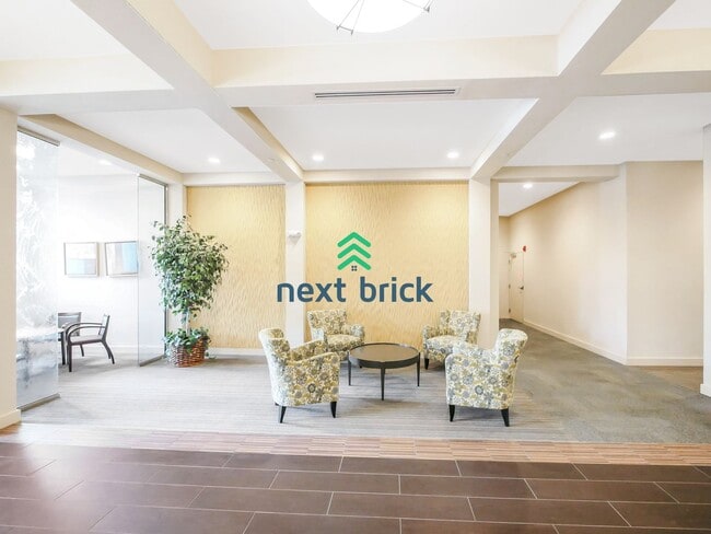 Building Photo - 1 Bed and 1 Bath Stunning Redmond DT Condo...