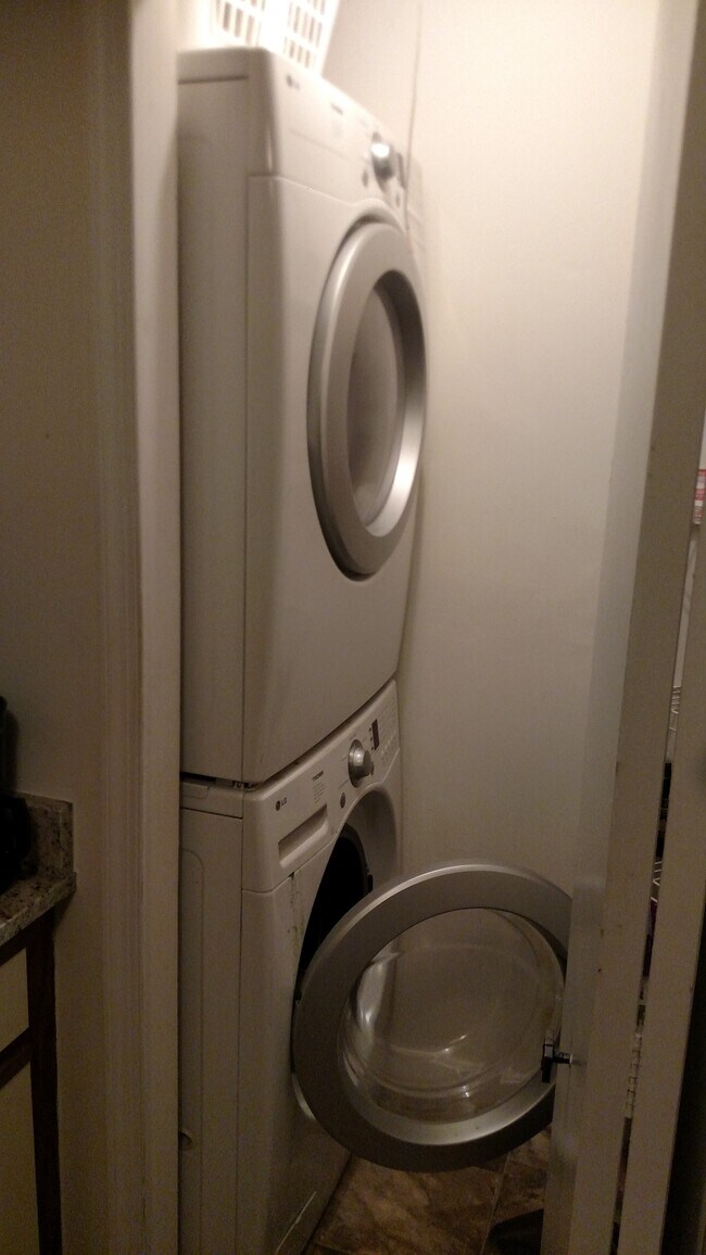 In Unit Washer/Dryer - 6935 Mary Caroline Cir