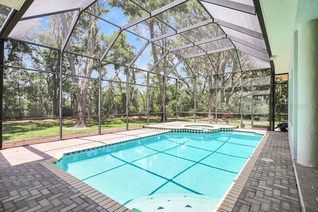 Building Photo - 6034 Hammock Hill Ave