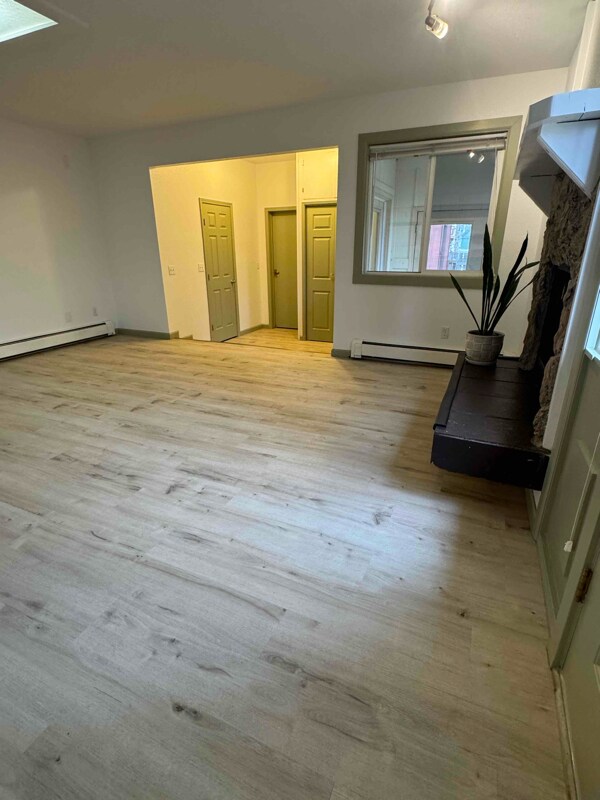 Foto del edificio - 8810 Washburn St