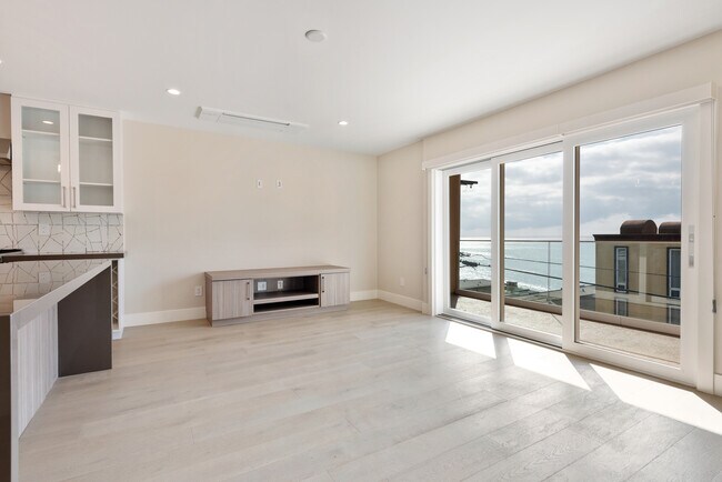 Foto del edificio - Thalia Beach Apartments