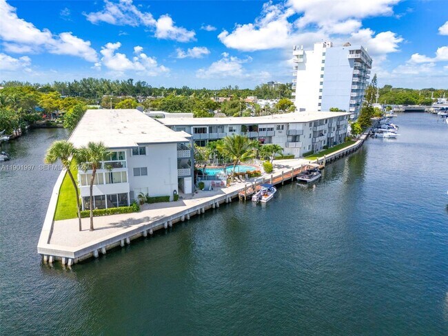 Foto del edificio - 13105 Ixora Ct