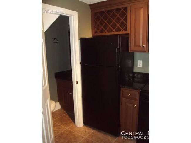 Building Photo - Townhouse for Rent !