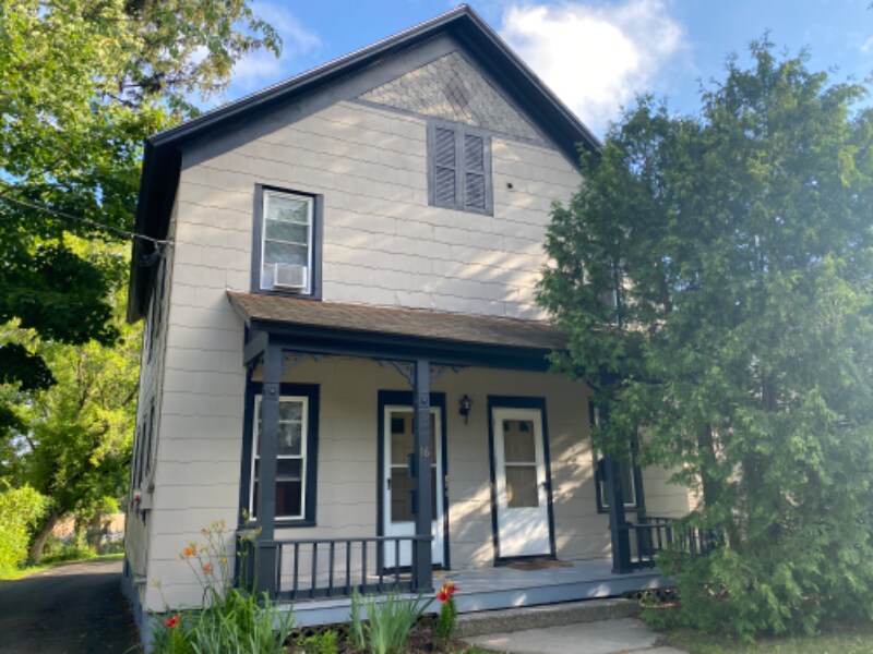 16 E North St Unit 16, Ballston Spa, NY 12020 Room for Rent in