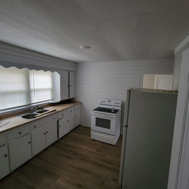 Foto del edificio - 3/1 House- Sparta City Limits