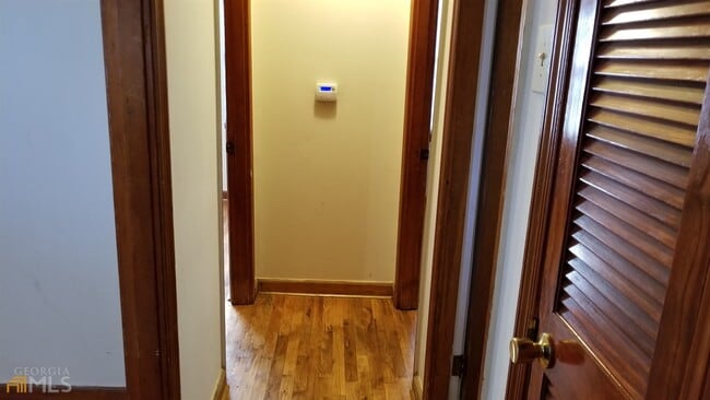 Building Photo - 151 Russell St