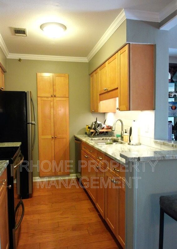 Foto del edificio - 1418 Highland Bluff Dr S E