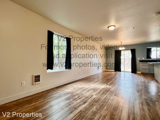 Building Photo - 4 br, 1.5 bath House - 683 SE 197th Ave
