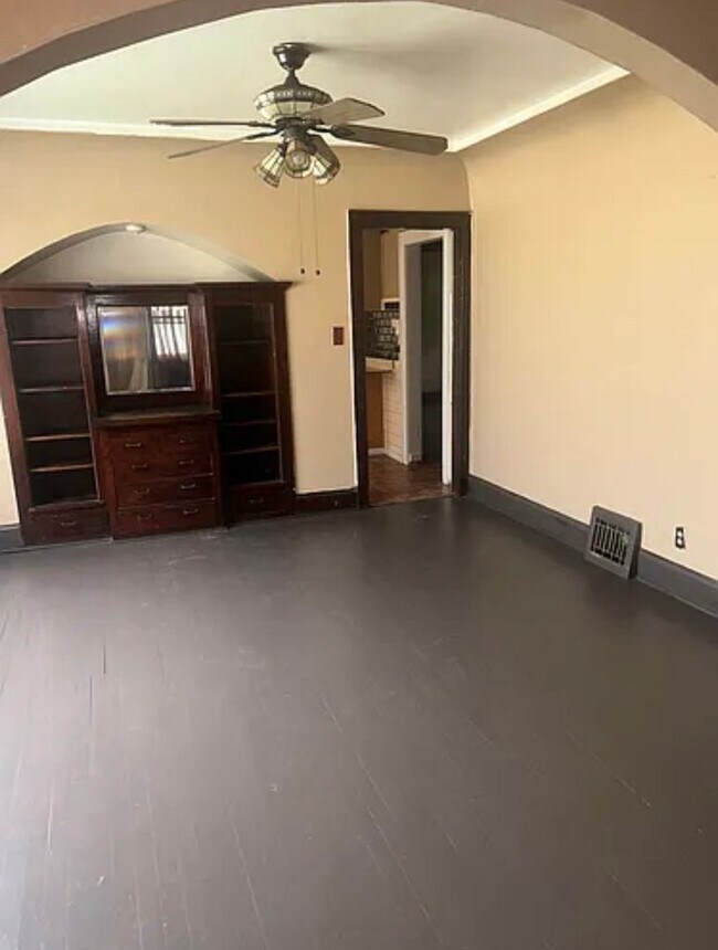 Foto del edificio - 3BEDRM SINGLE FAMILY HOME or DAYCARE AVAIL 6/1