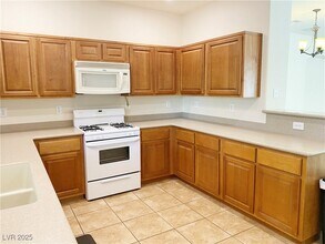 Building Photo - 4821 Longshot Dr