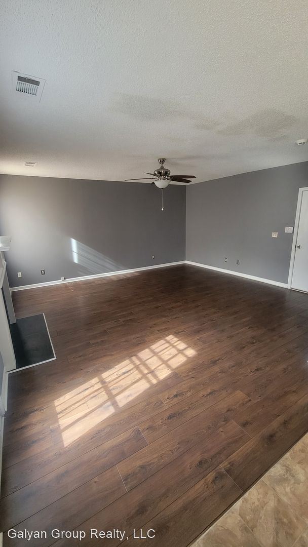 Foto del edificio - 3 br, 2.5 bath House - 3459 Bench Avenue