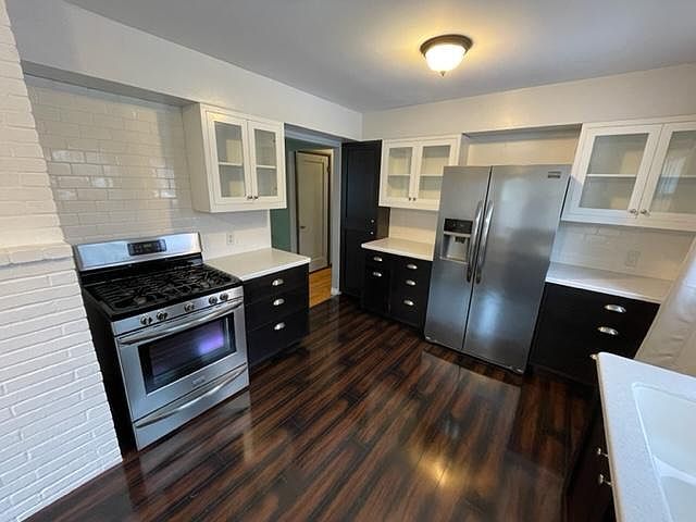 Kitchen - 3224 E 21st Ave