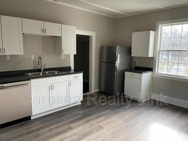 Foto del edificio - 306 S Trenton St