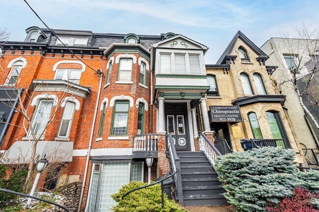 Building Photo - 212 Carlton St.