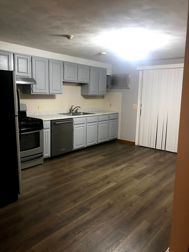 15 Burns St Unit 4, Providence, RI 02904 Apartments in Providence, RI