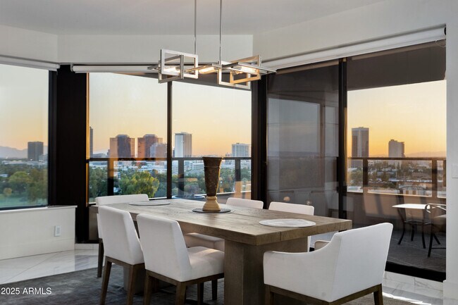 Foto del edificio - 1040 E Osborn Rd