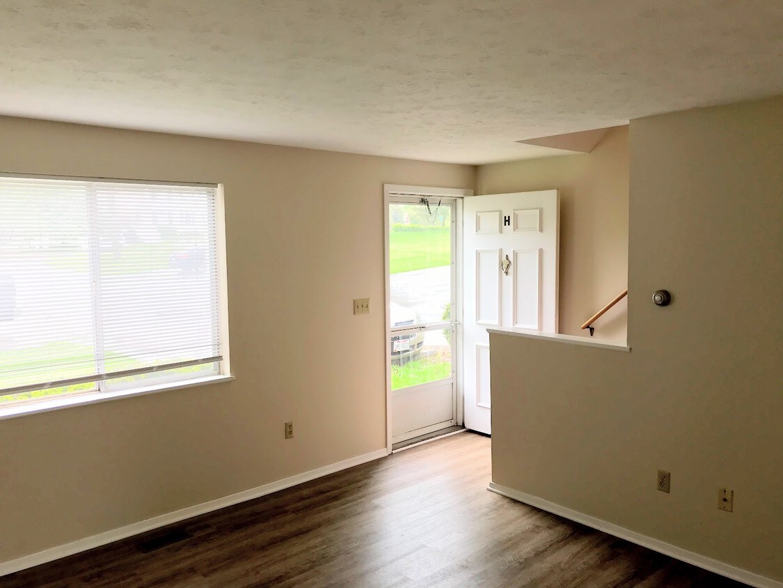 140 W Main St Unit H, Norwalk, OH 44857 Room for Rent in Norwalk, OH