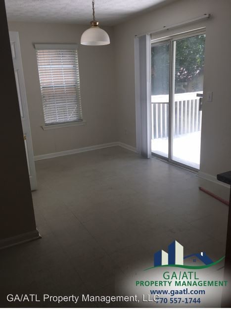 Foto del edificio - 4247 Sheppard Crossing Way