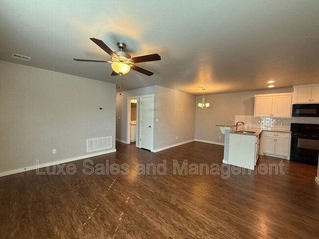 Building Photo - 1403 MacAlpine St