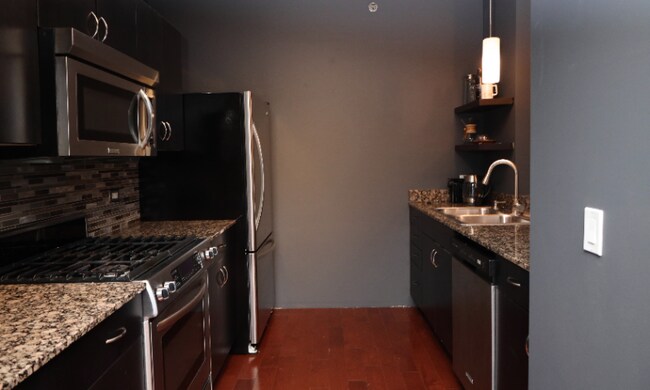 Building Photo - 8 E Randolph St