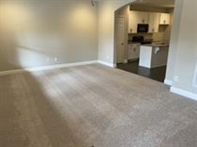 Foto del edificio - 247 Claremont Ct