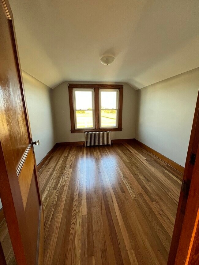 Foto del edificio - 124 E Eagle Lake Rd