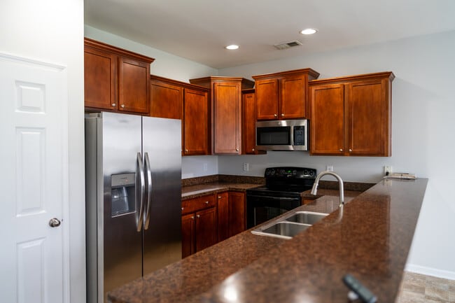 Foto del edificio - 237 Medford Dr