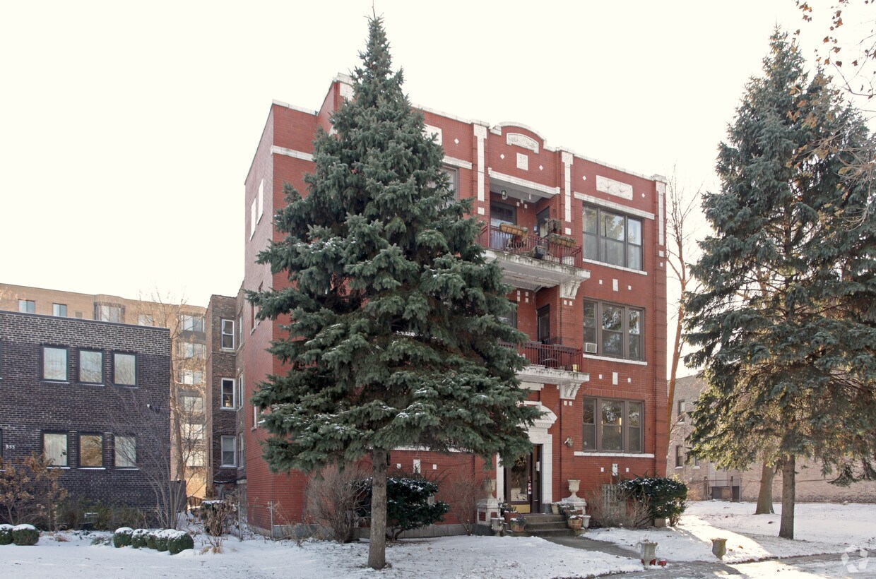 649651 E Groveland Park, Chicago, IL 60616 Apartments in Chicago, IL