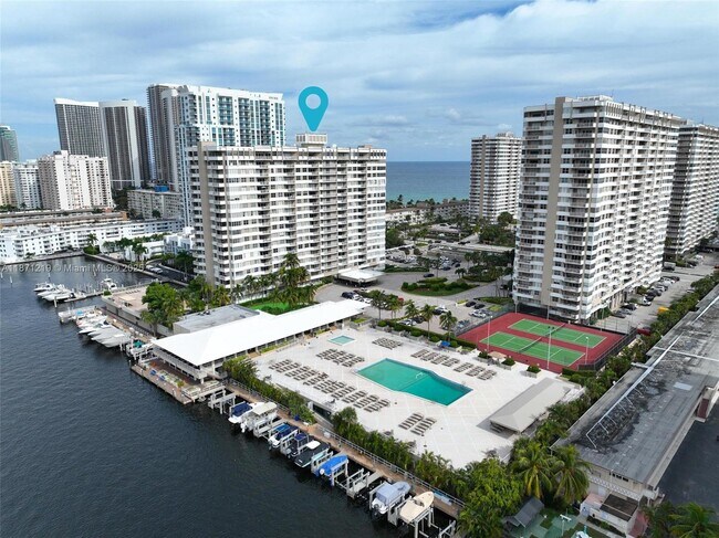 Foto del edificio - 1965 S Ocean Dr