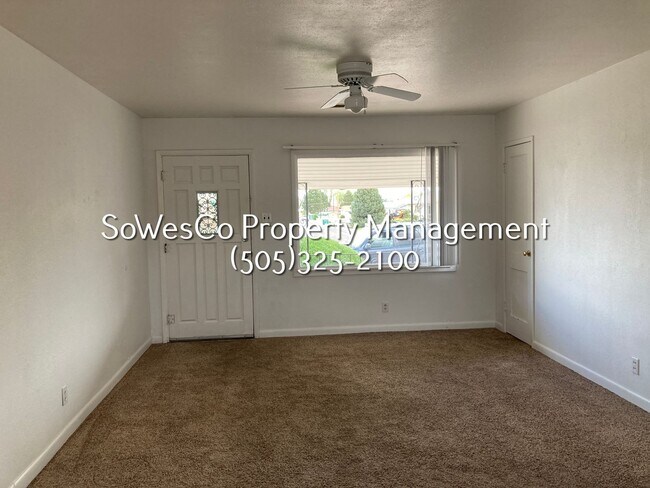 Foto del edificio - Cute 3 Bedroom Home with Garage