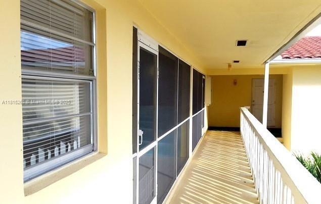 Foto del edificio - 2101 NE 68th St
