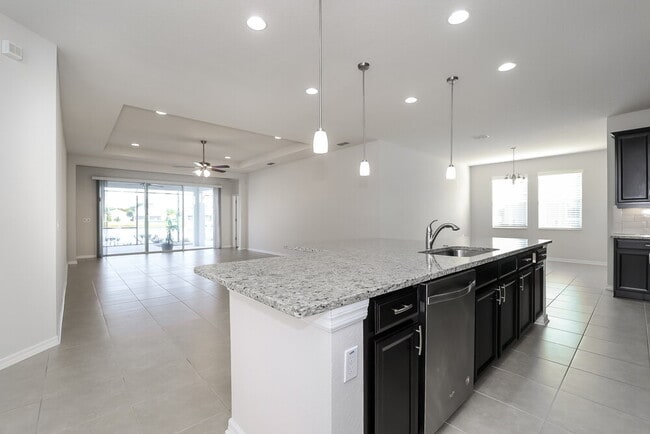 Foto del edificio - 1841 Henley St