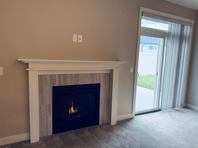 Foto del edificio - 2 bed, 2 bath West End Luxury