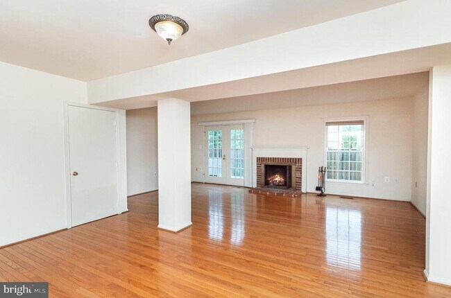 Building Photo - 2514-C S Arlington Mill Dr