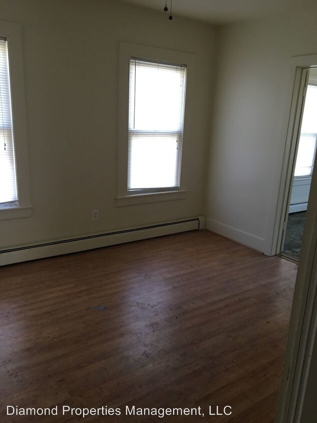 54 Emmett Ave, Derby, CT 06418 Condo for Rent in Derby, CT