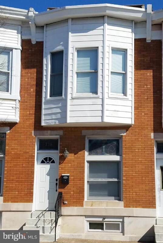 Foto principal - 739 S Linwood Ave