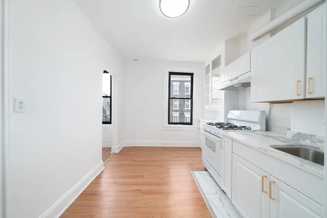 Building Photo - 320 Ditmas Ave