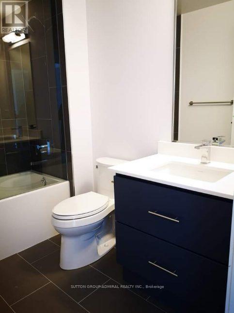 Photo du bâtiment - 375 Sea Ray Ave