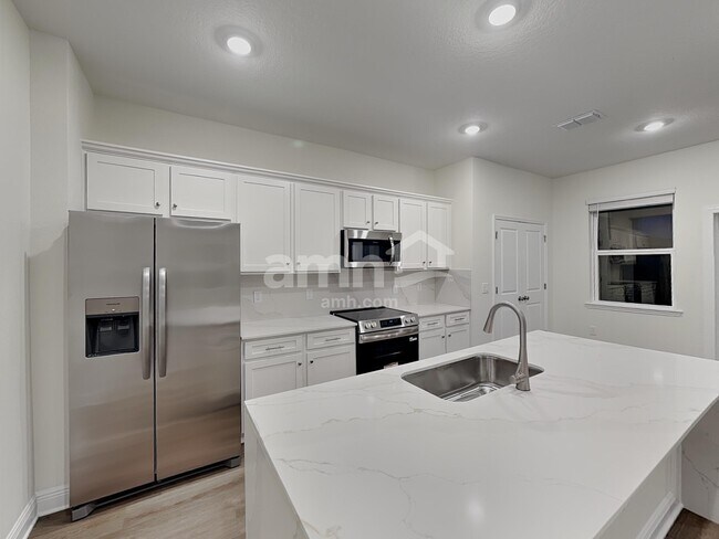 Foto del edificio - 5973 Thistleberry Flds Ln
