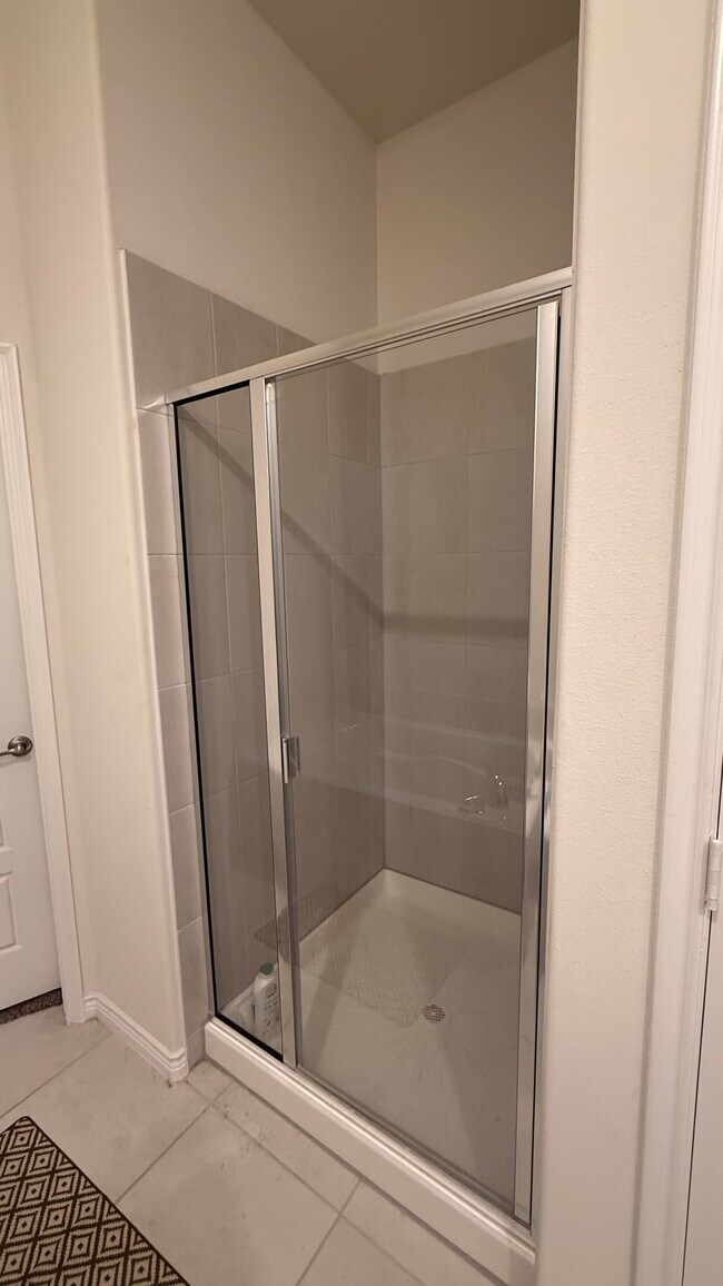 Foto del edificio - 5429 Bon Fire Dr