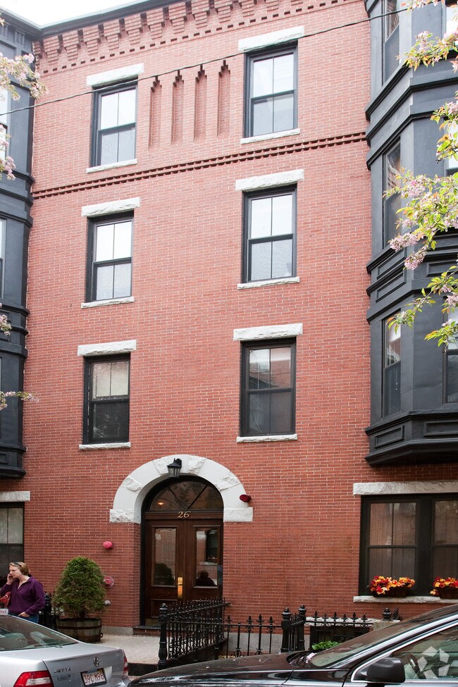 Building Photo - La Bella Place